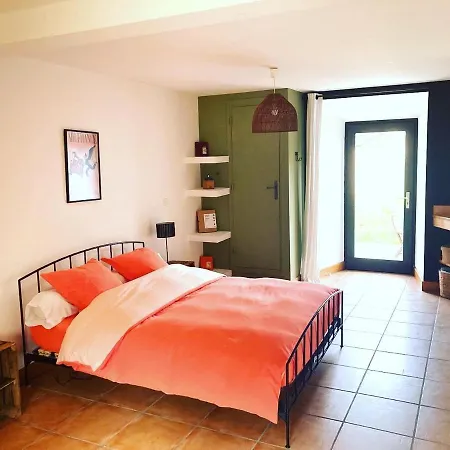 L'Estivante Saint-Austremoine Room photo