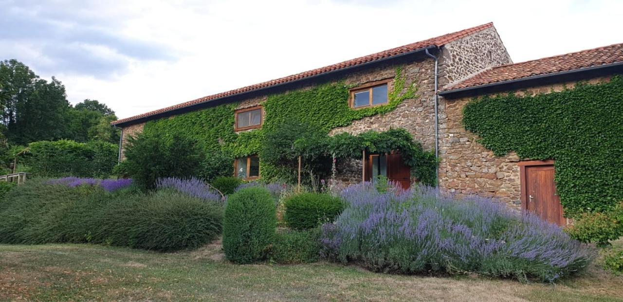 L'estivante Guest house Saint-Austremoine